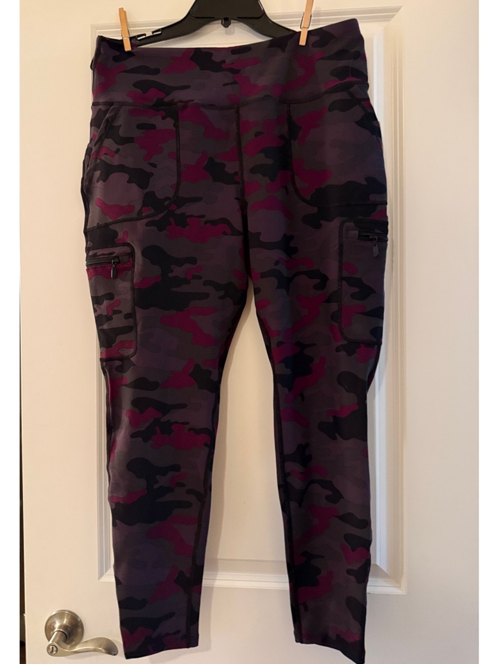 torrid Plum & Black Camo Happy Camper zip Pocket Leggings